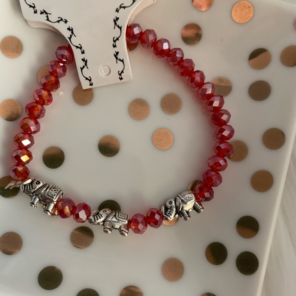CLEARANCE NEW 3 lucky elephants bracelet in red - Picture 2 of 3